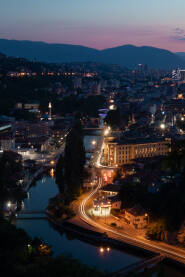 noćna fotografija Sarajeva