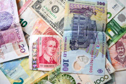 Različite međunarodne valute. Inozemne novčanice. Međunarodna trgovina i privreda. Zbirka novčanica iz različitih zemalja.