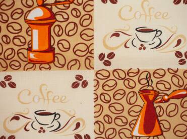 kafa natpisi iznad siljica kafe, dzezva narandzaste boje i mlin za rucno meljenje kafe, zrna kafe, dekoracija kafe