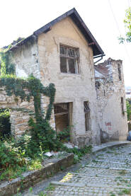 Andraševa vila nekada ukras sada ruglo grada.
Sagrađena 1913.
