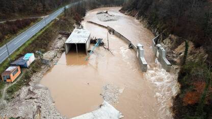 Poplava na radilištu MHE Kijevo 2 dana 19.11.2021.
Rijeka Željeznica.