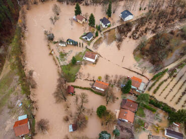Poplavljeno selo. Kuće i imanja stradali u poplavama