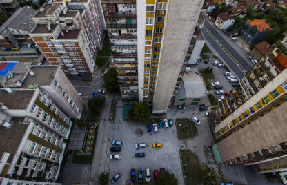 Pogled na naselje Mokušnice. Pogled sa vrha zgrade.