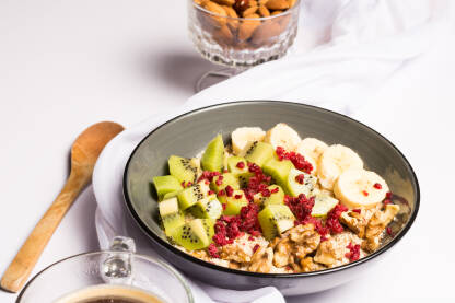 Zdravi doručak, sjemenke i voće