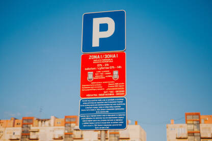 Znak za parking u crvenoj zoni, instrukcije za plaćanje parkinga