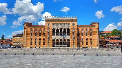 Gradska Vijećnica je svečano otvorena 20. aprila 1896. godine, korištena je za upravne i administrativne svrhe.