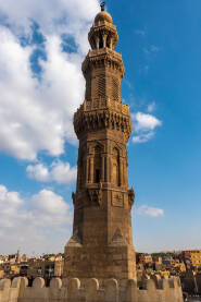 zaštitni toranj Bab Zuvelia iz 12.vijeka u starom dijelu Kaira.