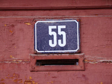 Broj 55 na vratima
