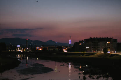 Zalazak sunca na Ilidži. Centralna džamija ilidža, rijeka Željeznica