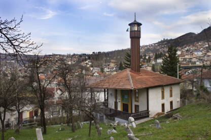 Džamija iz 15. vijeka, na Bistriku