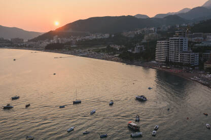 Zalazak sunca na moru, Rafailovići, Crna Gora