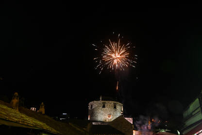 Vatromet iznad Starog mosta u Mostaru.