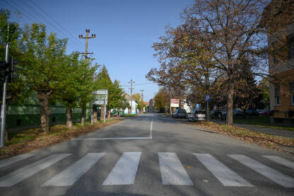 Bački Petrovac, Srbija: Zgrade i ulice u centru mjesta.