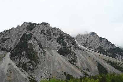 Planinski masiv u Sloveniji. Alpe.