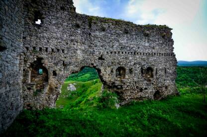 Fotografije starog srednjevjekovnog grada Bjelaj kod Bosanskog Petrovca.