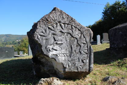 Stećak kneza bosanskog Radoja nalazi se na lokalitetu Brdanjak, Lepenica, opcina Kiseljak. Jedan je od najvrjednijih stecaka u Bosni i Hercegovini.