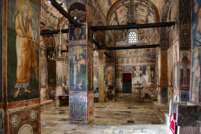 Kompleks Pećke patrijaršije, istorijsko sjedište srpske arhiepiskopije, nalazi se u Peći, na Kosovu (KiM).