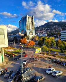 Marijin dvor-Sarajevo
Pogled sa terase na objekte i planinu Trebević.
