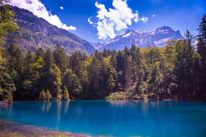 Plavo jezero Svajcarska