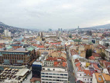 Sarajevo, Bosna i Hercegovina, snimak dronom. Glavni grad Bosne i Hercegovine.