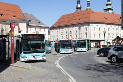 Autobuska stanica Heiligengeistplatz u centru Klagenfurta