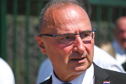 Gordan Grlić Radman, hrvatski političar i diplomata. Trenutno obavlja funkciju ministra vanjskih i evropskih poslova Hrvatske.