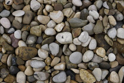 Riječko kamenje  na plaži.