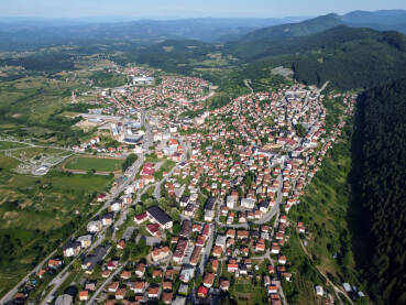 Vlasenica, Bosna i Hercegovina, snimak dronom.