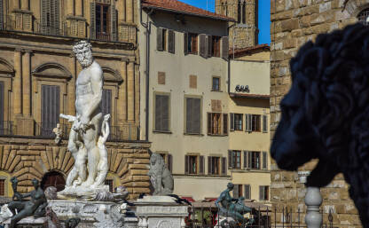 Piazza della Signori, glavni trg u Firenci, fontana sa stautom Neptuna. Fontanu je napravio skulptor Bartolomeo Ammannat.