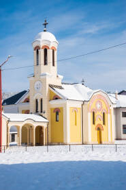 Najstarija pravoslavna crkva na Palama izgrađena 1909. godine i jedan je od dva pravoslavna hrama u gradskom jezgru Pala.