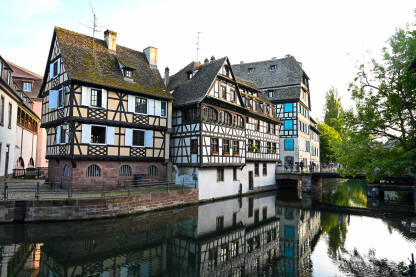 Strasbourg, Francuska. Ulice i zgrade u centru grada.