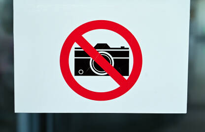 Zabranjeno fotografisanje. Znak zabrane snimanja.