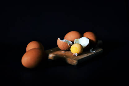 Skuhana jaja, bjelance, žumanjce