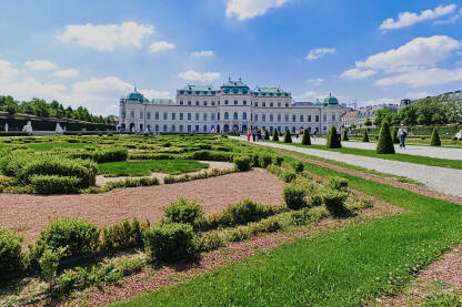 Gornji Belvedere (Oberes Belvedere), čuveni barokni dvorac i muzej smješten u Beču, u Austriji.