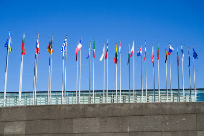 Zastave zemalja Evropske unije. EU Parlament.