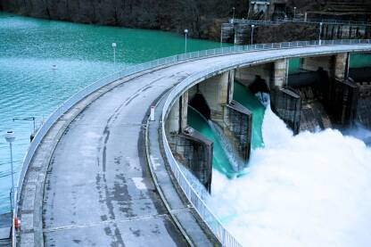 Brana, Hidroelektrana Jablanica. Jablaničko jezero.