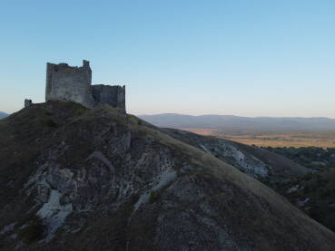Pogled na tvrđavu Bjelaj i Medeno polje
