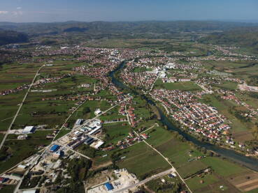 Sjedište opštine Sanski Most. Panoramski snimak