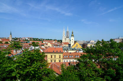 Zagreb, glavni grad Hrvatske, panorama. Zagreb je glavni i najveći grad Hrvatske.