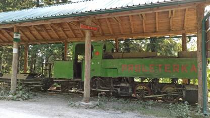 Titov voz na Oštrelju