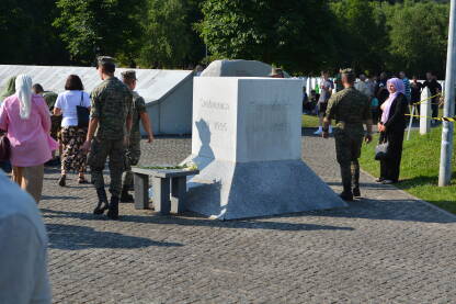 28. godišnjica genocida nad Bošnjacima Sigurne zone UN-a u Memorijalnom centru Srebrenica