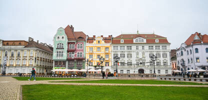 Temišvar, Rumunija: Šarene fasade u gradu. Historijske zgrade u centru grada.