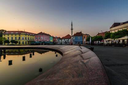 Tuzla - Trg slobode i fontana