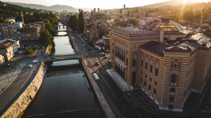 Sarajevska Vijećnica Dron iz zraka Stari grad Sarajevo Čaršija