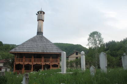 Stara džamija u Kraljevoj Sutjesci, Kakanj