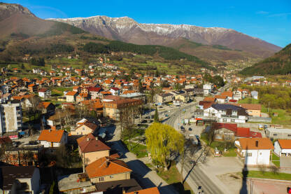 Panorama mjesta Turbe kod Travnika. Pogled sa minareta.