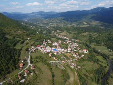 Sjedište opštine Ribnik, panoramski snimak