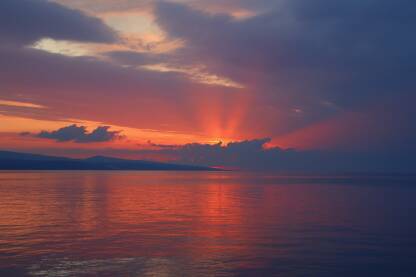 Zalazak sunca iznad Jadranskog mora.