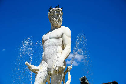 Firenca, Italija: Neptunova fontana na Piazza della Signoria. Fontana u centru grada.