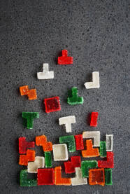 Popularna igra Tetris napravljena od žele kocke.